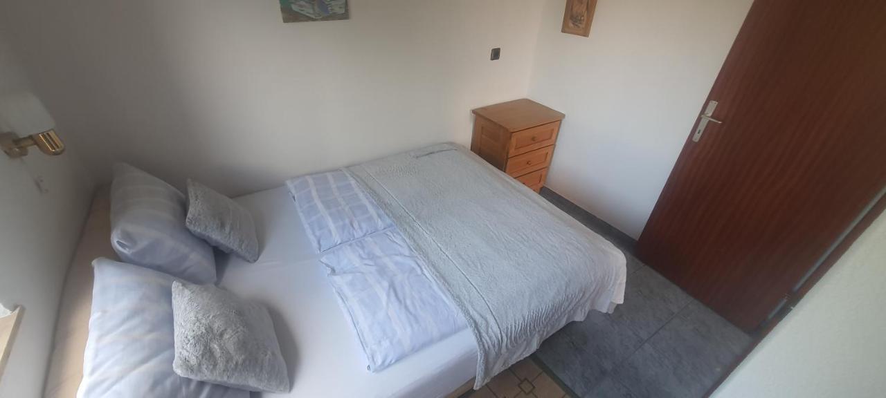 Apartments Ivanka G Malinska Εξωτερικό φωτογραφία
