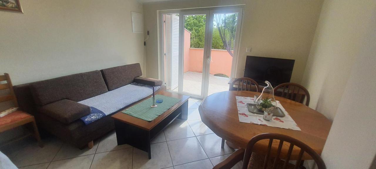 Apartments Ivanka G Malinska Εξωτερικό φωτογραφία