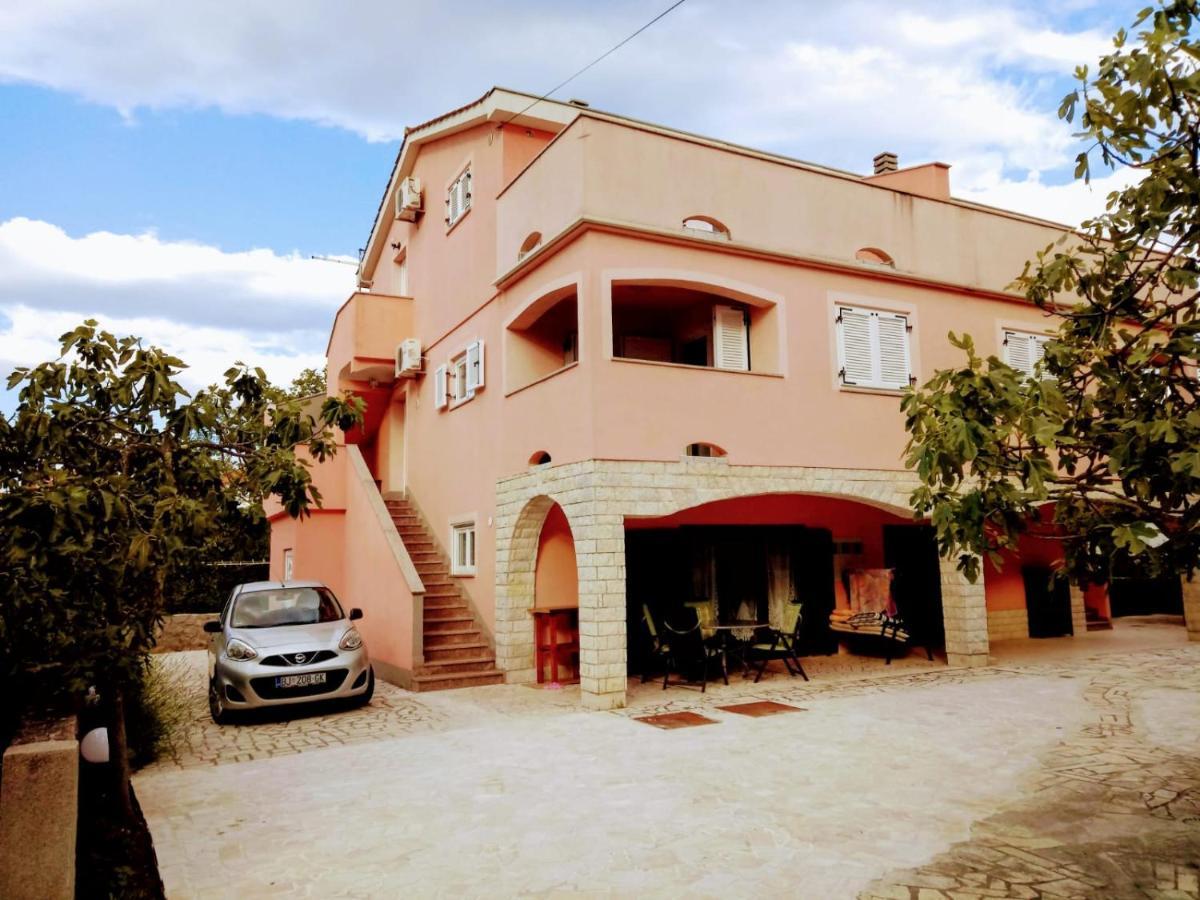 Apartments Ivanka G Malinska Εξωτερικό φωτογραφία